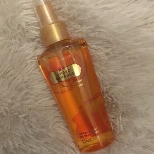 Victoria’s secret Amber Romance🌼